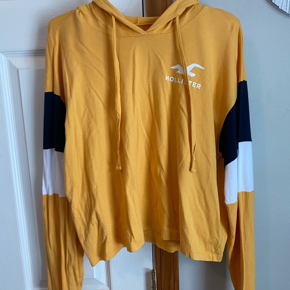 Women’s Hollister Top